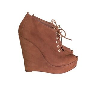 DVF Diane Von Furstenburg Payton Sandlewood Tan Peep Toe Wedge Sandal 7.5